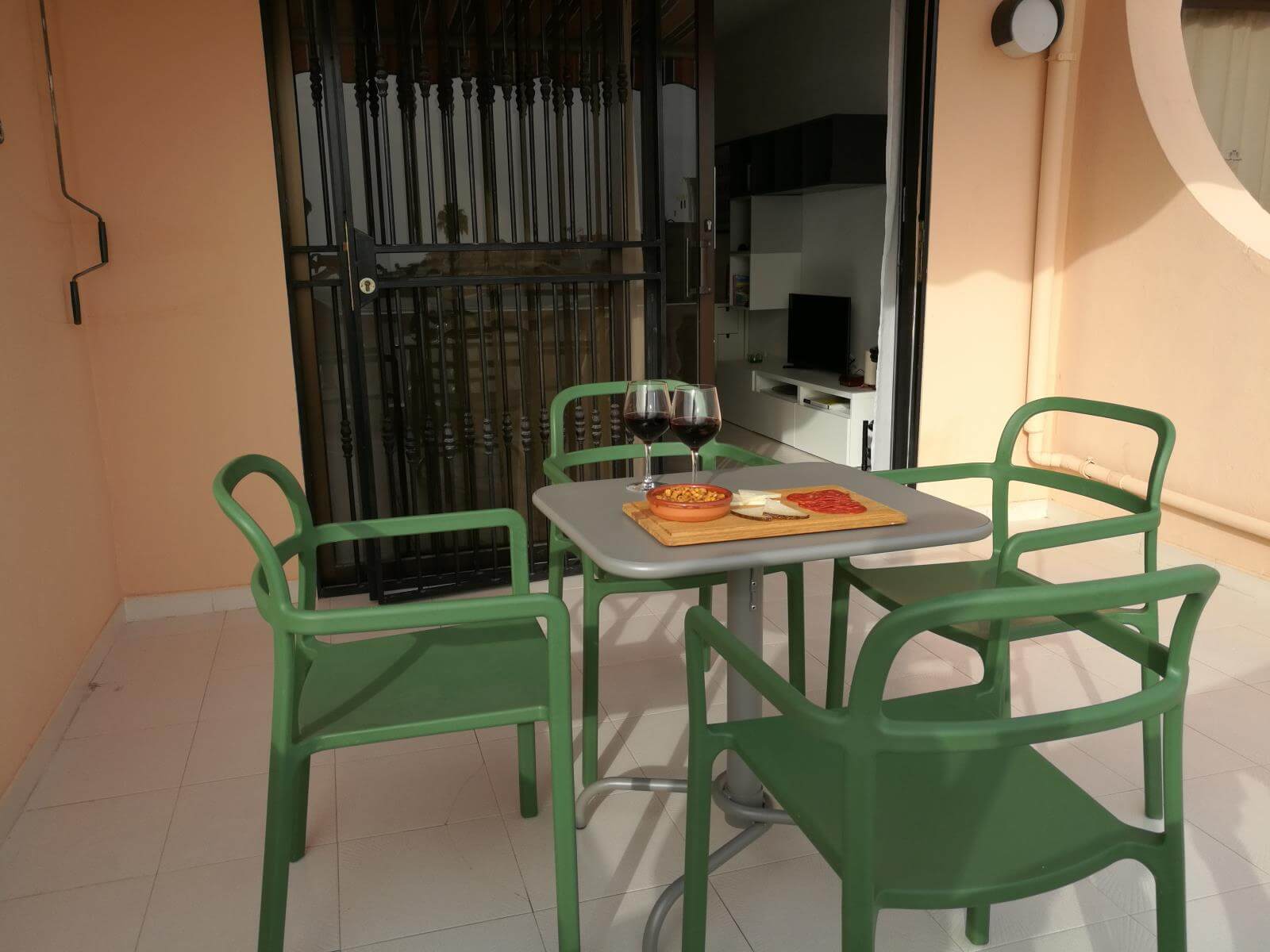 Paradise Court holiday flat