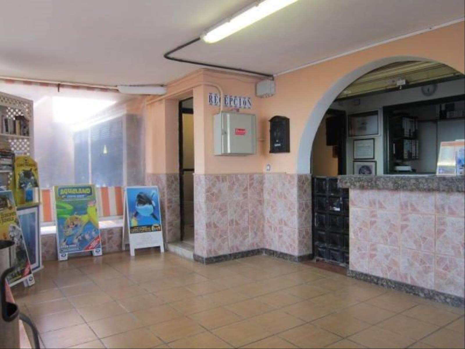 Paradise Court los cristianos